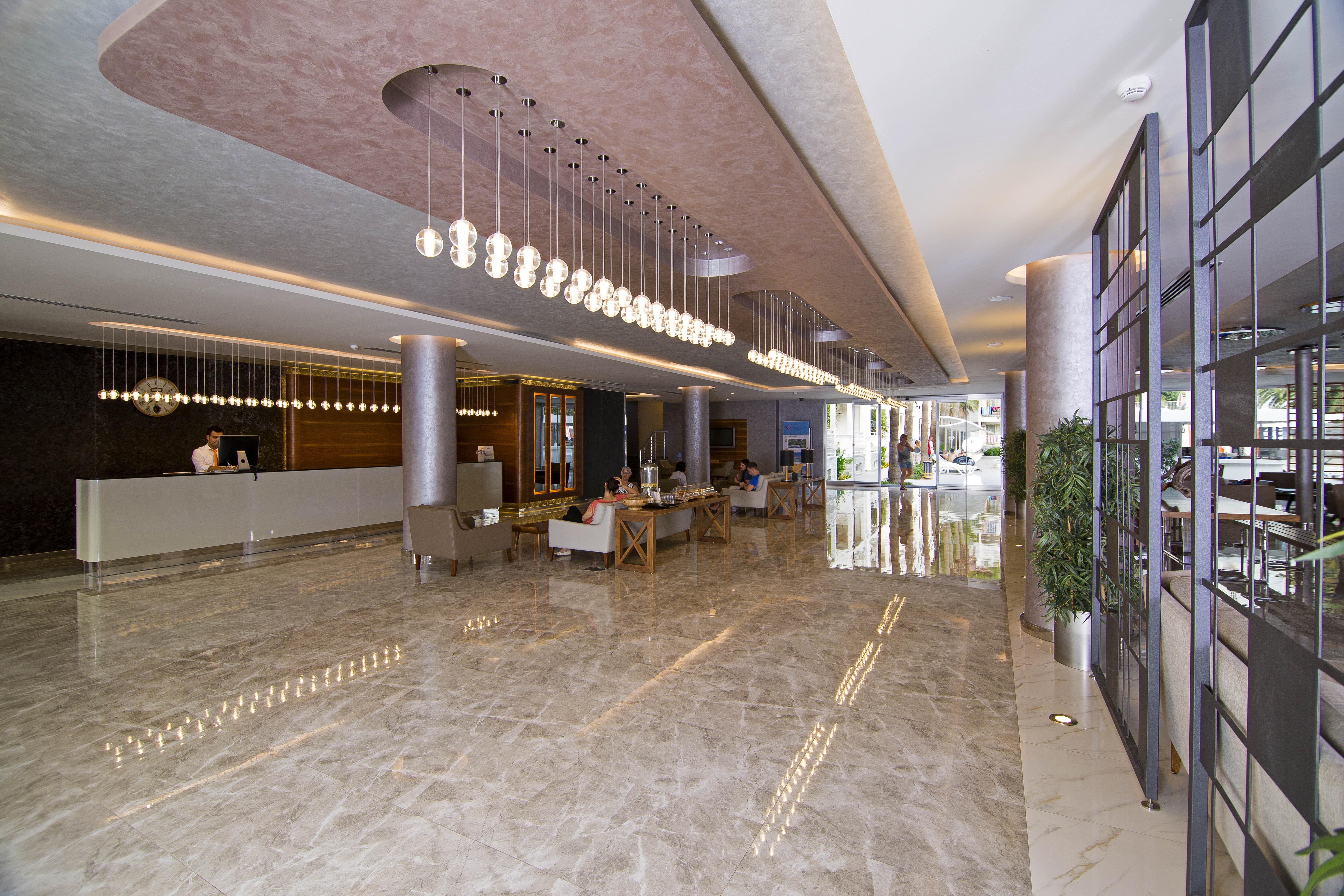 Mirage World Hotel İçmeler Exterior foto